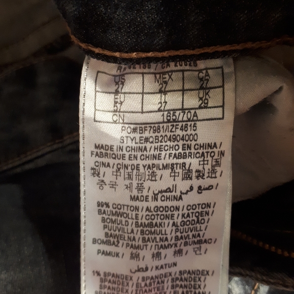 🔵 3/$30 Guess Jeans♡ - Picture 8 of 11